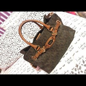 Michael Kors Cross body